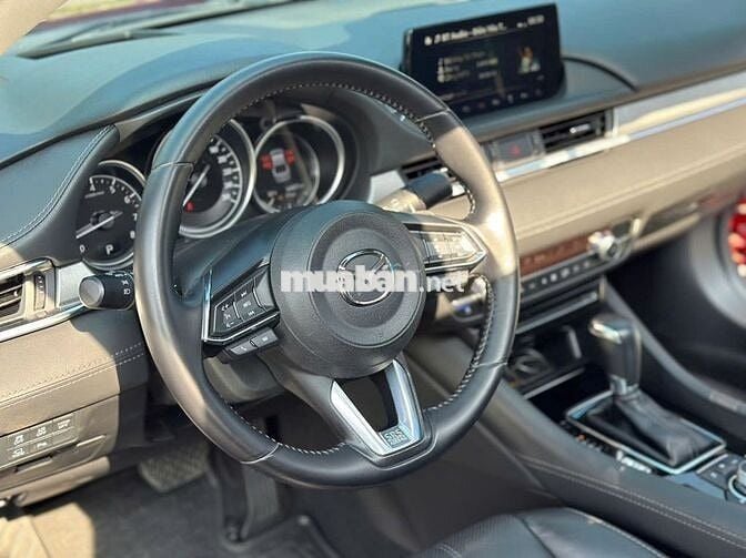 Mazda 6 2021 2.0 Premium chuẩn 3vkm chỉ 6xx