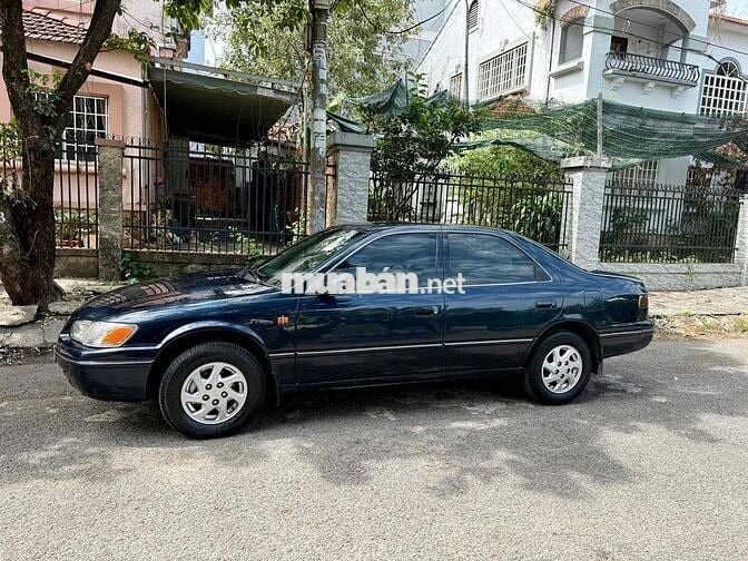 Toyota Camry 1998 GLi 2.2 AT số tự động rất đẹp