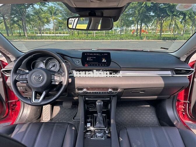 Mazda 6 2021 2.0 Premium chuẩn 3vkm chỉ 6xx