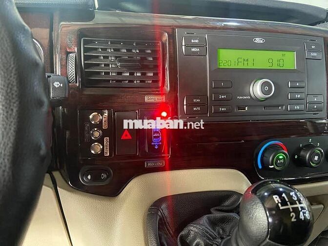 Bán xe Ford Transit 2021 Limousine màu đen