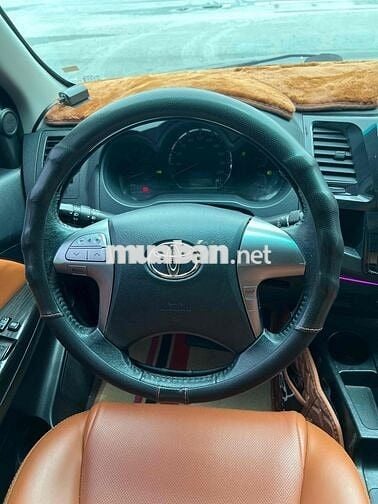 Toyota Fortuner 2015 2.7V 4x4 - 100000 km