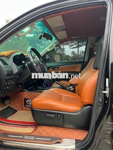 Toyota Fortuner 2015 2.7V 4x4 - 100000 km