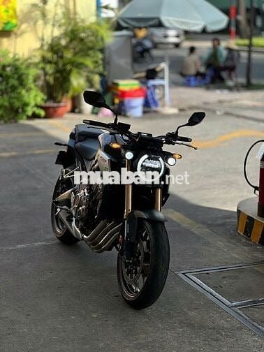 CÔN TAY HONDA CB650R 2021 ĐEN MỜ " XE LƯỚT"
