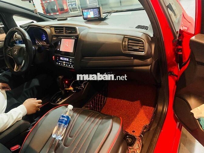 Honda Jazz 2018 RS - 16000 km Siêu Đẹp Hãng Bán