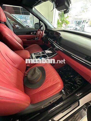 Kia Carnival 2024 2.2D Signature 7 ghế - 4567 km
