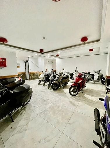 Chính chủ bán nhà quận Cầu Giấy. Lô góc ô tô tránh, giá siêu rẻ. 