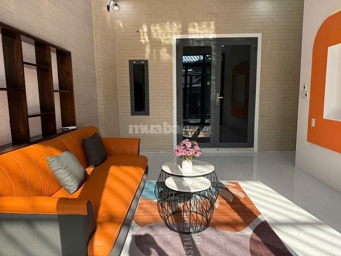 Bán nhà 127m2 , đường xe hơi thông - giáp QL 13. Giáp TP. HCM