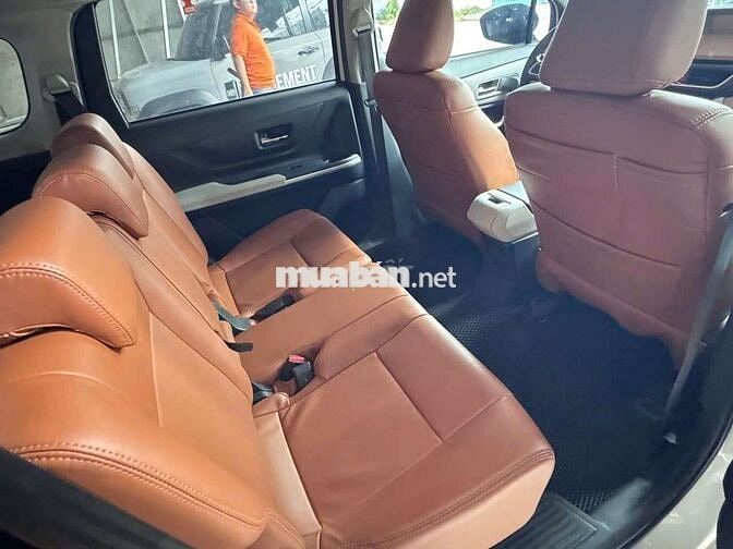 Toyota Veloz Cross 2023 lướt 4 vạn xe full đồ chơi
