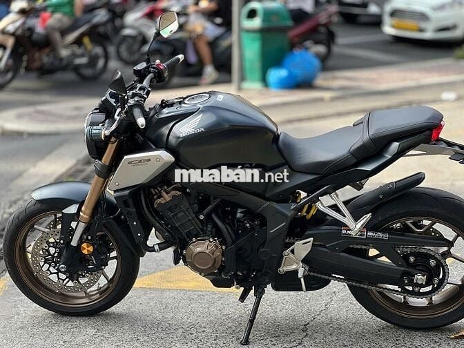 CÔN TAY HONDA CB650R 2021 ĐEN MỜ " XE LƯỚT"