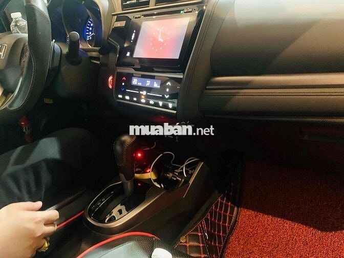 Honda Jazz 2018 RS - 16000 km Siêu Đẹp Hãng Bán