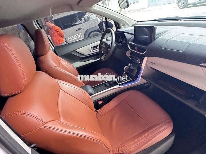 Toyota Veloz Cross 2023 lướt 4 vạn xe full đồ chơi