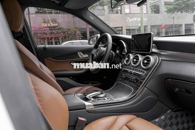 GLC300 AMG Model 2019 cá nhân full kịch bảo dưỡng