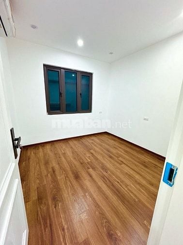 Bán nhà Nguyễn Chí Thanh. Thông La Thành. Kim Mã. Ba Đình. HN. 30m x 6