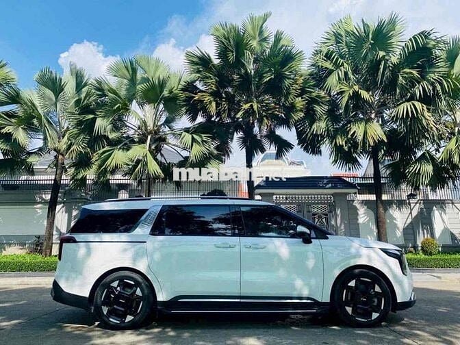 Kia Carnival 2024 2.2D Signature 7 ghế - 4567 km