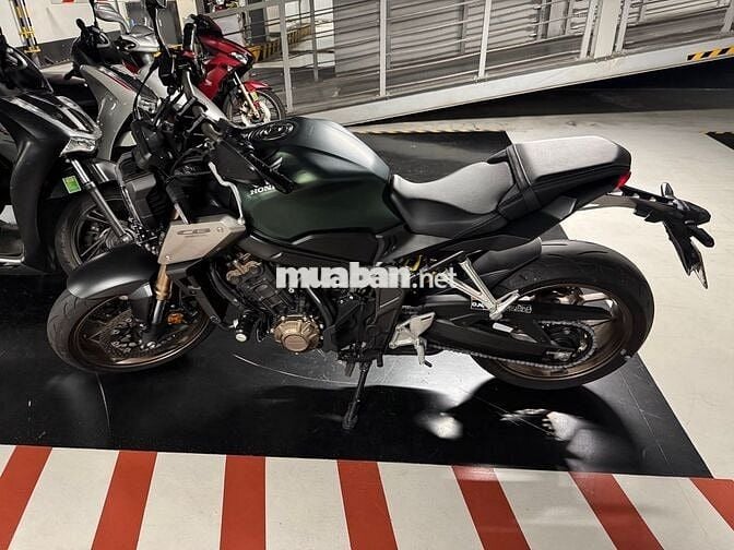 Dư dùng cần bán Honda CB650R 2022 Odo <5000Km BSTP