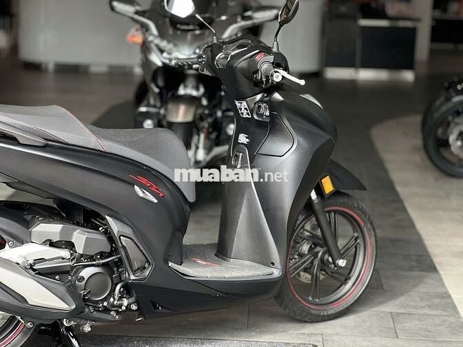 TAY GA HONDA 2022 ĐEN QUA SỬ DỤNG "XE LƯỚT"