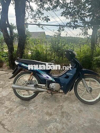 mua về đổ xăng là chạy