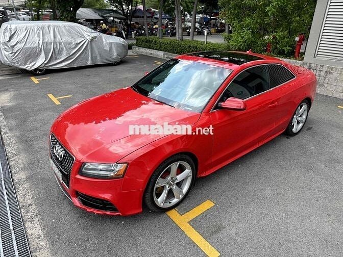 Audi A5 2009 2.0T S-line Quattro - 79000 km