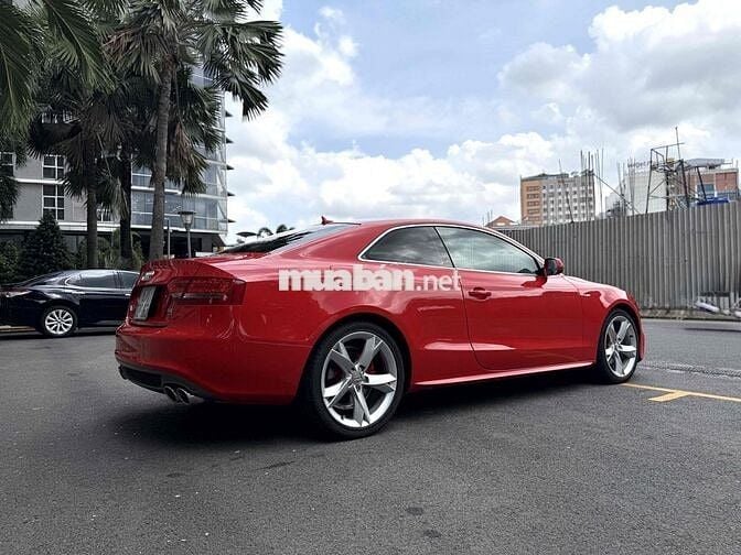 Audi A5 2009 2.0T S-line Quattro - 79000 km
