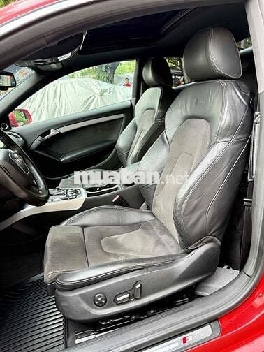 Audi A5 2009 2.0T S-line Quattro - 79000 km