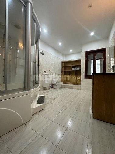 Nhà đẹp cho thuê ngõ 726 đường láng
