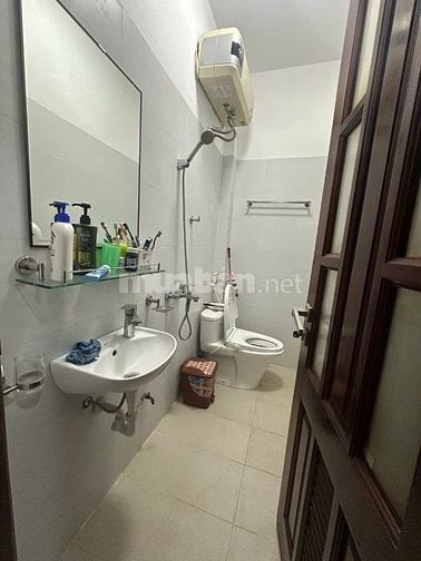 Nhà đẹp cho thuê ngõ 726 đường láng