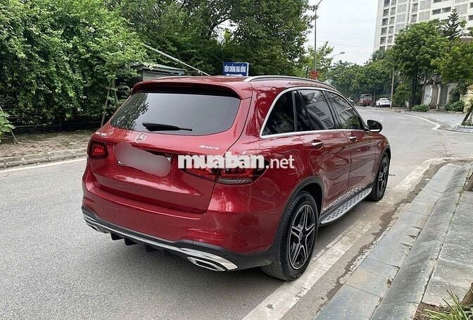 Chính chủ bán GLC 300 4MATIC 2020 như mới