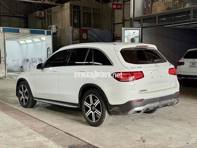 Mercedes Benz GLC 2020 200 4MATIC 1 chủ từ mới