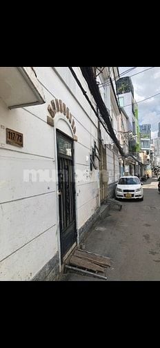 Bán nhà sát Quận 1, khuôn đất đẹp, 1 lầu, Nguyễn Hữu Cảnh, Bình Thạnh