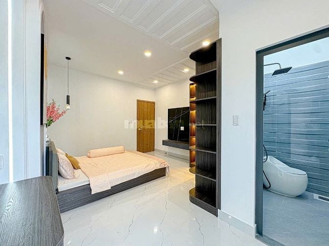 Bán nhà hẻm 2/24 Phạm Hữu Lầu, P. Phú Mỹ, TP.HCM, 4.2x19m, 2L, 4PN