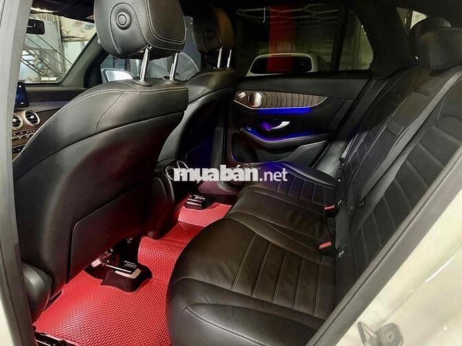 Mercedes Benz GLC 2020 200 4MATIC 1 chủ từ mới