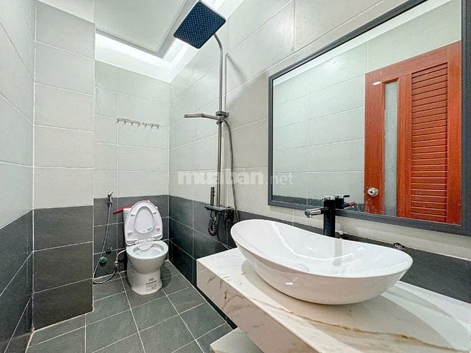 Bán nhà hẻm 2/24 Phạm Hữu Lầu, P. Phú Mỹ, TP.HCM, 4.2x19m, 2L, 4PN