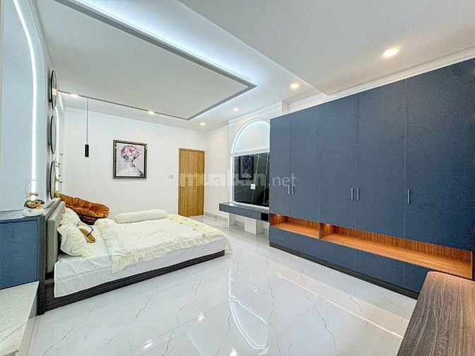 Bán nhà hẻm 2/24 Phạm Hữu Lầu, P. Phú Mỹ, TP.HCM, 4.2x19m, 2L, 4PN