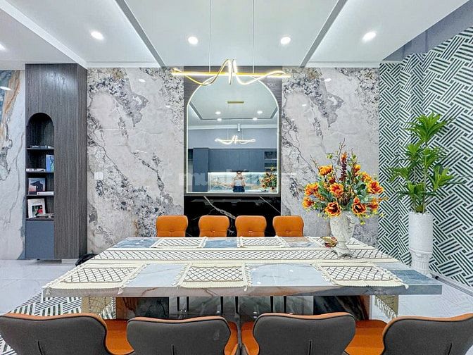 Bán nhà hẻm 2/24 Phạm Hữu Lầu, P. Phú Mỹ, TP.HCM, 4.2x19m, 2L, 4PN