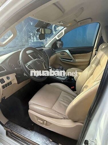 Mitsubishi Pajero Sport 2018 bản 3.0G