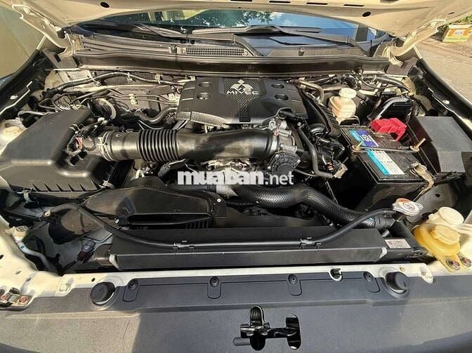 Mitsubishi Pajero Sport 2018 bản 3.0G