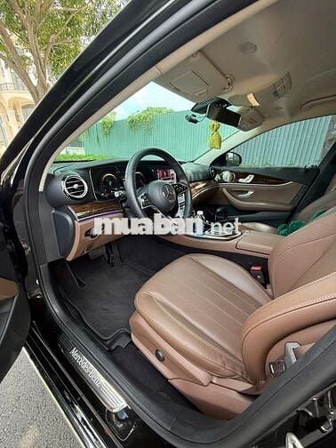 Mercedes Benz E Class 2023 E200 Exclusive - 6000km