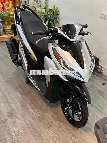 Vario 150 bạc poccher siêu đẹp 2021 nợ xấu đưa 13t