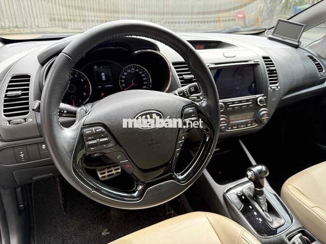 Kia Cerato 2018 2.0 AT - bản cao cấp nhất