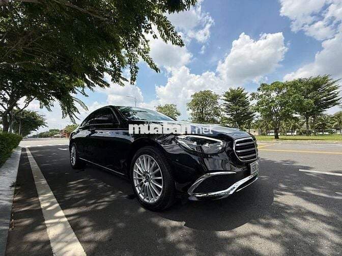 Mercedes Benz E Class 2023 E200 Exclusive - 6000km