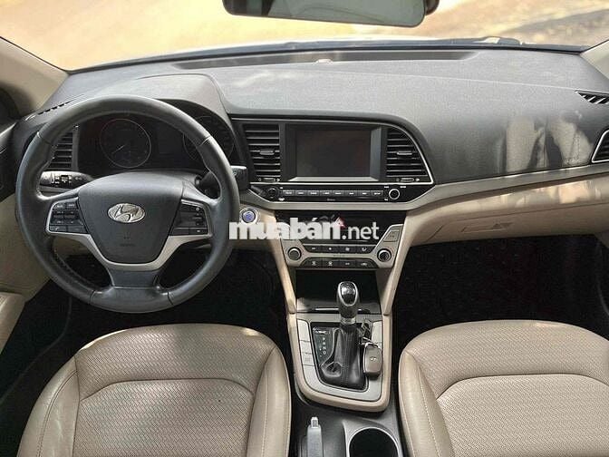 Hyundai Elantra 2018 Sport 1.6 AT