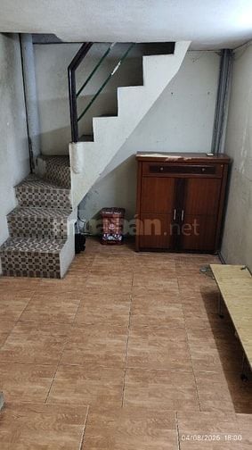 Chính chủ cho thuê nhà riêng trong ngõ 147 Lê Duẩn , hn . 