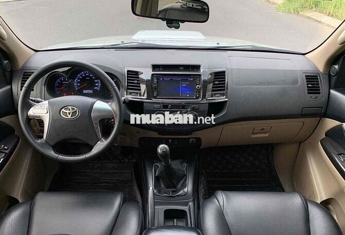 Toyota Fortuner 2014 MT - 1 chủ đi 15vkm giá tốt