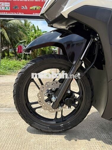 Vario 150 2018 Trắng Đen