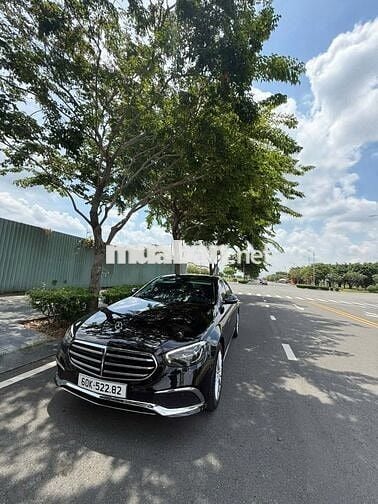 Mercedes Benz E Class 2023 E200 Exclusive - 6000km