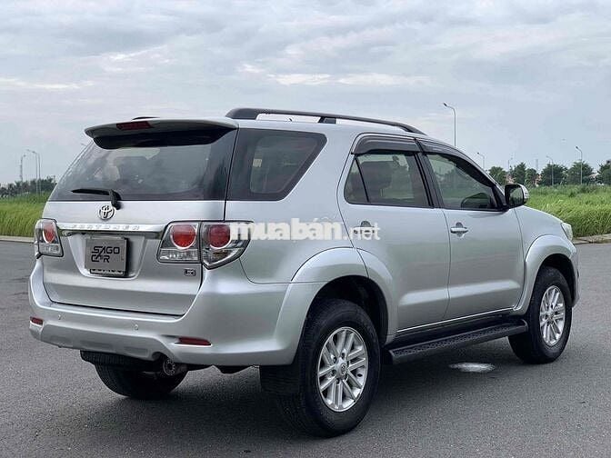 Toyota Fortuner 2014 MT - 1 chủ đi 15vkm giá tốt