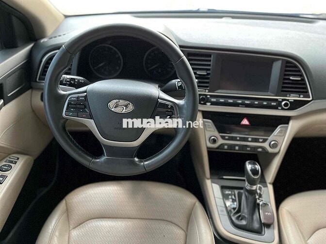 Hyundai Elantra 2018 Sport 1.6 AT