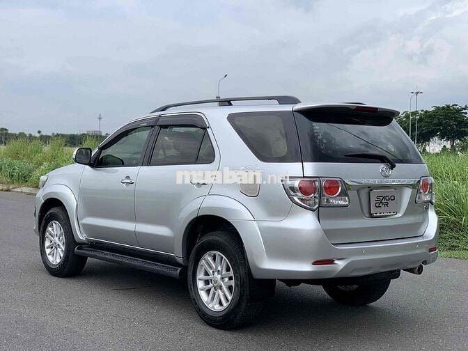 Toyota Fortuner 2014 MT - 1 chủ đi 15vkm giá tốt