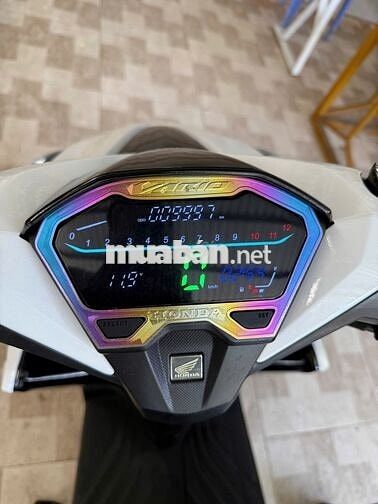 Vario 150 2018 Trắng Đen