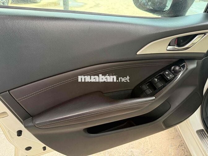 Mazda 3 2018 1.5 AT - 84000 km lên sẵn đồ chơi